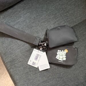 Lululemon dual pouch with Graphic Hawaii Accent